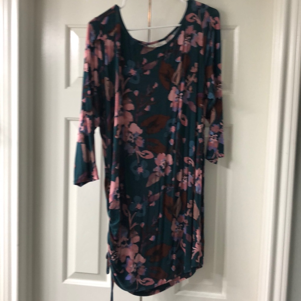 Jessica Simpson maternity tunic